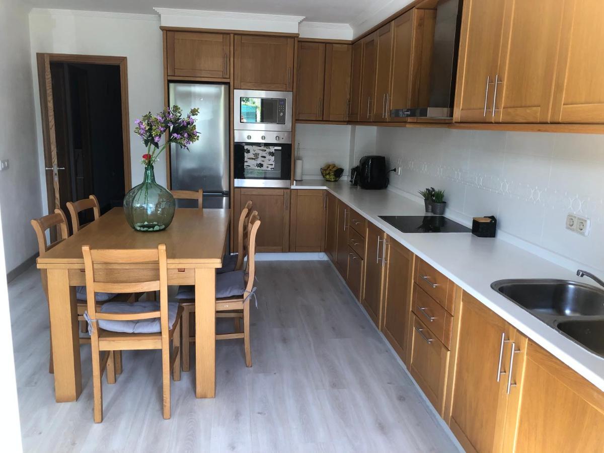 Vivienda Amplia Y Luminosa A Escasos Metros De La Playa De Cangas. מראה חיצוני תמונה