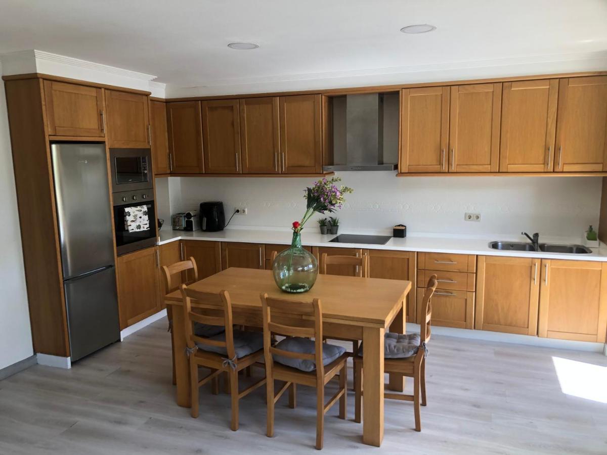 Vivienda Amplia Y Luminosa A Escasos Metros De La Playa De Cangas. מראה חיצוני תמונה